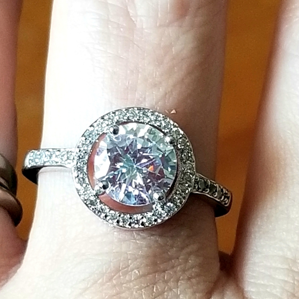 Sterling Silver Halo Solitaire Ring 1.5ct CZ, Sz 6, 9 & 10 - Picture 1 of 6